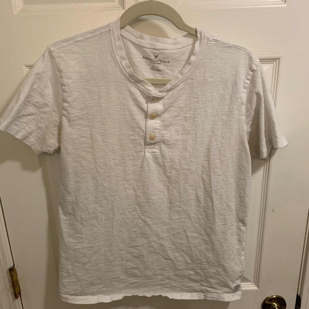 White Men’s American Eagle 1/4 Button Down T-Shirt